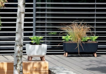 ЦВЕТОЧНЫЙ ГОРШОК НА НОЖКАХ БЕЛЫЙ SKANDI 60см XXL