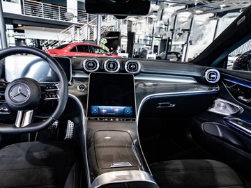 Mercedes 2024 300 4-Matic AMG Line Coupe 2.0 (258KM) 2024, zdjęcie 7