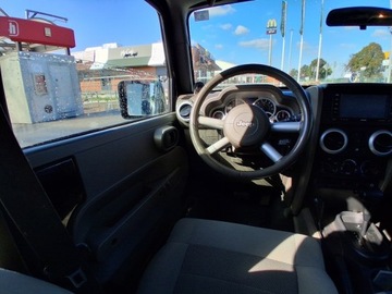 Jeep Wrangler III Terenowy 3.8 i V6 12V 200KM 2008 Jeep Wrangler Unlimited Hard-Top Sahara 3.8 200KM 4x4 Automat Klima, zdjęcie 11