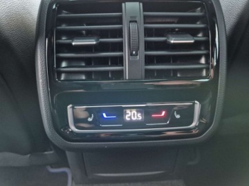 Volkswagen Arteon Shooting Brake R 2.0 TSI 320KM 2023 Volkswagen Arteon Shooting Brake R 320kmPanorama Grzana kanapa 2.0 320KM, zdjęcie 32