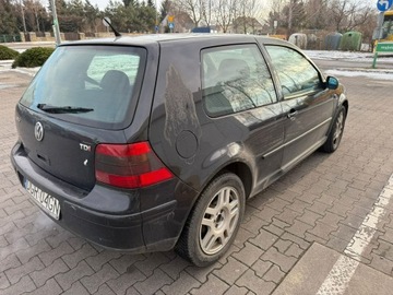 Volkswagen Golf IV Hatchback 1.9 TDI 110KM 1999 Volkswagen Golf Klimatyzacja - 1.9 TDI - 110KM, zdjęcie 3