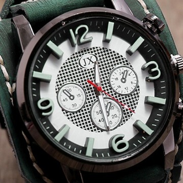 Панк-ретро-часы с широким ремешком и зеленой манжетой