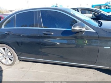 Mercedes Klasa C W205 2017 Mercedes-Benz Klasa C 2017 MERCEDES-BENZ C 350E 2.0 Benzyna 208KM, zdjęcie 12
