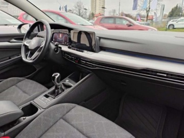 Volkswagen Golf VIII Variant 1.5 eTSI 150KM 2023 Volkswagen Golf FV23 Salon PL ACC podg.fotele od Dealera Rata od 900 PLN, zdjęcie 11