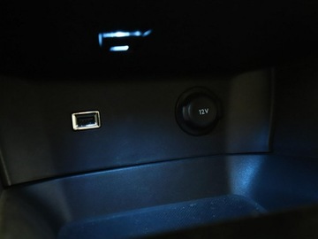 Peugeot 3008 I Crossover Facelifting 1.2 PureTech 130KM 2016 Peugeot 3008 półskóra virtual cocpit navi klima, zdjęcie 29