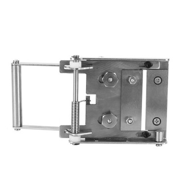 Многофункциональный ручной инструмент для обрезки стальных кромок.