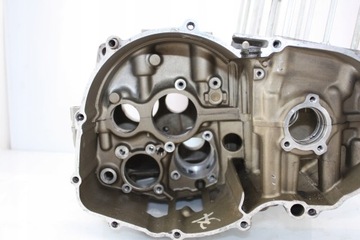 Картеры блока цилиндров двигателя Suzuki GSF 400 Bandit в сборе.