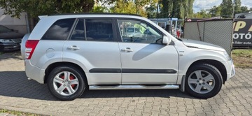 Suzuki Grand Vitara II SUV 1.9 DDiS 129KM 2007 SUZUKI GRAND VITARA II 1.9 DDiS 4x4 Napęd na 4 koła 129 KM, zdjęcie 4