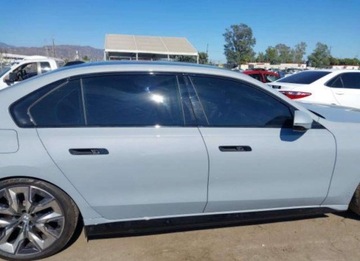 BMW 2024 BMW i7 2024, EDRIVE50, od ubezpieczalni Elektryczny 449KM, zdjęcie 3