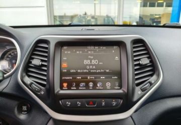 Jeep Cherokee V Terenowy 2.2 MJD 200KM 2016 Jeep Cherokee Jeep Cherokee 2.2 MJD Active Drive I Limited 2.2 Diesel 200KM, zdjęcie 17