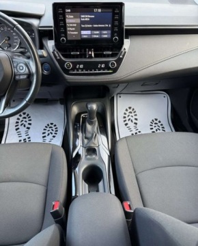 Toyota Corolla XII Sedan 1.8 Hybrid 122KM 2021 Toyota Corolla Kameraczujniki przod i tyl, salon Polska 1.8 Hybryda, zdjęcie 5