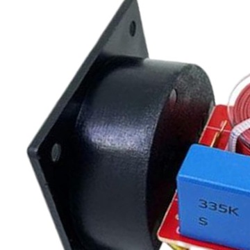 2X głośnik basowy o wysokiej i niskiej