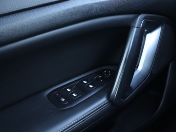 Peugeot 308 II Hatchback 5d 1.2 PureTech 130KM 2016 Peugeot 308 1.2 PureTech, Automat, Skóra, Navi, zdjęcie 15