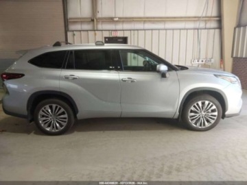 Toyota Highlander III 2024 Toyota Highlander PLATINUM, 2024., 4x4, 2.4L 2.4 Benzyna 265KM, zdjęcie 5