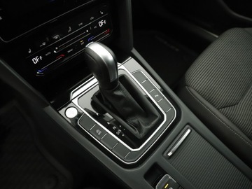 Volkswagen Arteon Fastback Facelifting 2.0 TDI SCR 150KM 2022 Volkswagen Arteon Shooting Brake OLEJ GRATIS | APP, zdjęcie 16