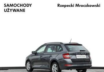 Skoda Fabia III Kombi Facelifting 1.0 TSI 95KM 2021 Skoda Fabia 1.0TSI 95KM Ambition Plus, Kamera Cofania, Czujniki Parkowania, zdjęcie 6