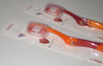 AS ROMA – 2 ЗУБНЫЕ ЩЕТКИ – ИЗ ИТАЛИИ