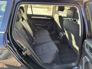 Volkswagen Passat B8 Variant 2.0 TDI BlueMotion SCR 150KM 2018 Volkswagen Passat Variant Navi, Grzane fotele, HAK, zdjęcie 12