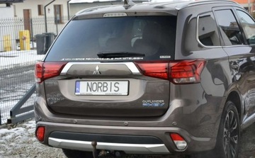 Mitsubishi Outlander III 2017 Mitsubishi Outlander Mitsubishi Outlander 2.0 4WD Top 2.0 Hybryda Plug-in, zdjęcie 19