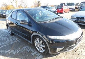 Honda Civic VIII Hatchback 3d 1.8 i-VTEC 140KM 2007 Honda Civic Honda Civic VIII 1.8 Benzyna 140 KM 1.8 Benzyna 140KM, zdjęcie 2