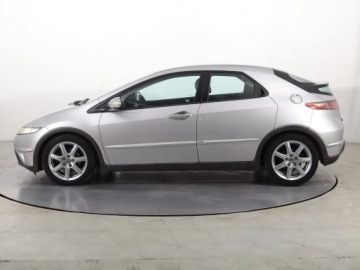 Honda Civic VIII Hatchback 3d 1.8 i-VTEC 140KM 2006 Honda Civic 1.8 i, Klima, Klimatronic, Tempomat, zdjęcie 2
