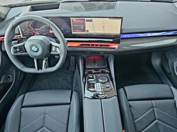 BMW Seria 5 G90-91 Sedan Plug-In 3.0 50e 489KM 2025 BMW Seria 5 550e xDrive Sport Sedan 3.0 (489KM) 2025, zdjęcie 7