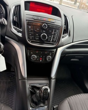 Opel Zafira C Tourer 1.4 Turbo ECOTEC 140KM 2012 Opel Zafira Opel Zafira Tourer 1.4 Turbo Business Innovation 1.4 Benzyna, zdjęcie 8
