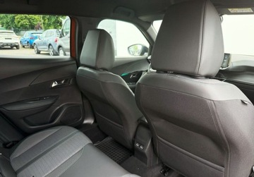 Peugeot 2008 II SUV 1.2 PureTech 130KM 2023 Peugeot 2008 1.2 PureTech 130KM Allure Pack SS EAT8 Salon PL FV23 1.2, zdjęcie 27