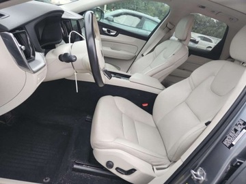 Volvo XC60 II Crossover T5 250KM 2018 Volvo XC 60 T5 2018 2.0l 2.0 Benzyna 250KM, zdjęcie 7