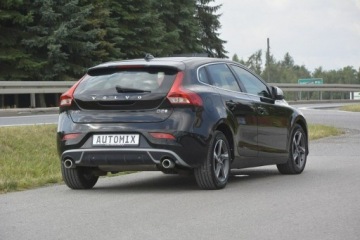 Volvo V40 II Hatchback Facelifting 2.0 D2 120KM 2018 Volvo V40 2.0 D2 R-Design nawigacja gwarancja, zdjęcie 8