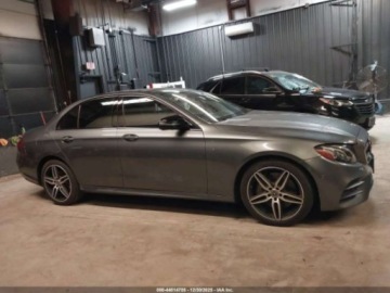 Mercedes Klasa E W213 2020 Mercedes-Benz Klasa E 2020 MERCEDES-BENZ E 350 4MATIC 2.0 Benzyna 255KM, zdjęcie 11