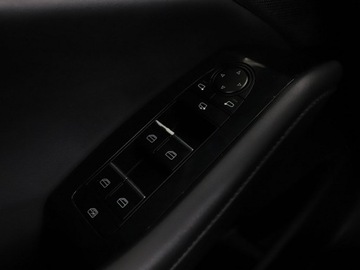Mazda 3 IV Hatchback 2.0 Skyactiv-X 180KM 2019 Mazda 3 automat mHEV skóra full LED navi kamera i, zdjęcie 38