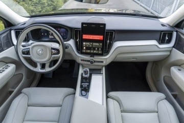 Volvo XC60 II 2025 Volvo XC 60 Plus Dark B5 AWD mild hybrid Benzyna, zdjęcie 16