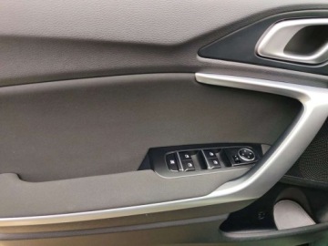 Kia Ceed III Hatchback Facelifting  1.5 T-GDI 140KM 2024 Kia Ceed Salon PL 1,4 T 140KM Wersja M 1.5 Benzyna 140KM, zdjęcie 9