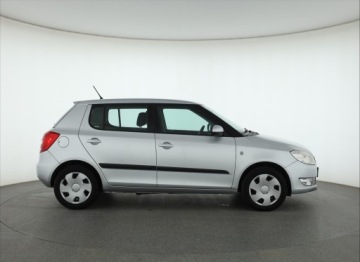 Skoda Fabia II Hatchback Facelifting 1.4 16V 85KM 2014 Skoda Fabia 1.4 16V, Salon Polska, Klima, zdjęcie 5