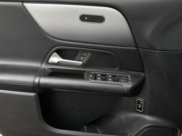 Mercedes GLB SUV 2.0 200d 150KM 2021 Mercedes-Benz GLB 200, zdjęcie 20