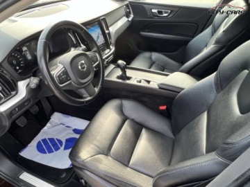 Volvo V60 I Kombi Facelifting 2.0 D3 DRIVE-E 150KM 2018 Volvo V60 2.0 Diesel 150KM LIFT Lakier w orygiale Bardzo zadbane, zdjęcie 18