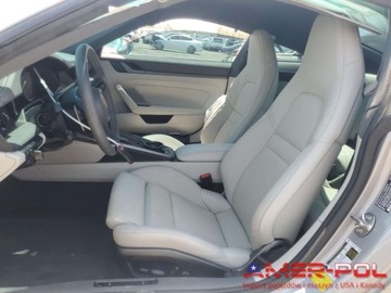 Porsche 911 992 2024 Porsche 911 _Carrera_992_3.0 L_379 km_2024r 3.0 Benzyna 379KM, zdjęcie 7