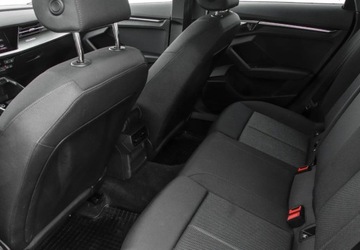 Audi A3 8Y Sportback 1.5 35 TFSI 150KM 2023 Audi A3 Sportback 1.5 TSI 150KM S-Tronic Podgrzewane Fotele Czujniki Parko, zdjęcie 3