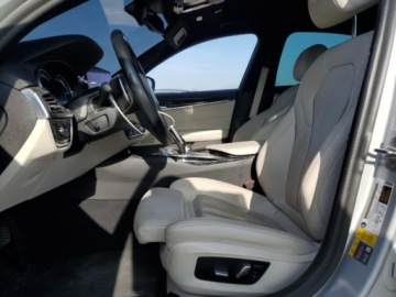 BMW Seria 5 G30-G31 2019 BMW Seria 5 530e 2019 2.0l 2.0 Hybryda 248KM, zdjęcie 7