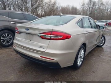 Ford Fusion 2019 Ford Fusion Hybrid Sel, 2019r., 2.0L 2.0 Benzyna 141KM, zdjęcie 2