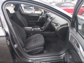 Ford Fusion 2020 Ford Fusion Hybrid Se 2020 2.0 Hybryda 141KM, zdjęcie 9