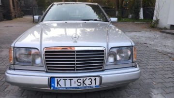 Mercedes Klasa E W124 Coupe 2.0 136KM 1995 MERCEDES-BENZ C124 E200 2.0 benzyna 136KM 1995r, zdjęcie 8