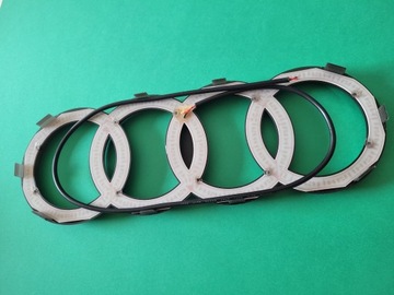 ЭМБЛЕМА AUDI LED LOGO DYNAMIC GRILL — БЕЛАЯ