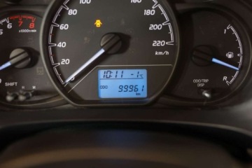 Toyota Yaris III Hatchback 5d Facelifting 2017 1.0 VVT-i 72KM 2020 Toyota Yaris 1.0 Active Benzyna 72KM, zdjęcie 5