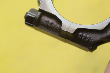 ШАТУН ПОРШНЯ A3 8L 1.8 B GOLF IV AGN