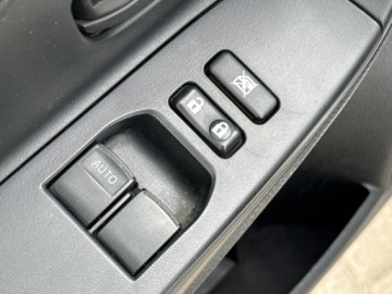 Toyota Yaris III Hatchback 5d Facelifting 2017 1.5 Dual VVT-iE 111KM 2018 Toyota Yaris 1,5-Dual-VVT-iE III (2011-2019) 1,5-D, zdjęcie 15