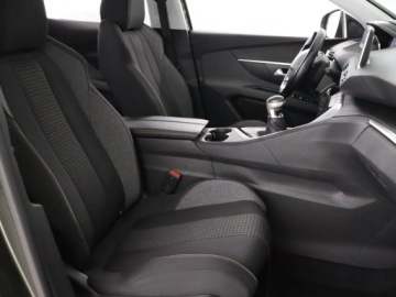 Peugeot 3008 II Crossover 1.2 PureTech 130KM 2019 Peugeot 3008 1.2 PureTech, Navi, Klima, zdjęcie 8
