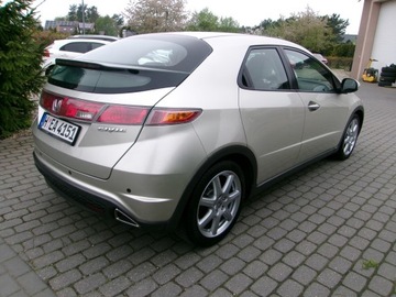 Honda Civic VIII Hatchback 3d 1.8 i-VTEC 140KM 2008 Honda Civic 1.8 140 KM Sprowadzona Zadbana, zdjęcie 3