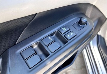 Suzuki Swift VI Hatchback Facelifting 1.2 DualJet SHVS 83KM 2024 Suzuki Swift Premium Plus 1.2 mild Hybrid 5MT Srebrny Auto demonstracyjne, zdjęcie 17